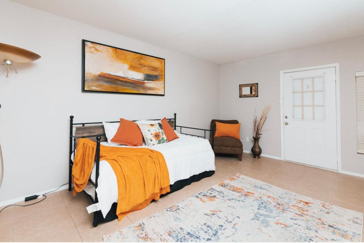 Enticing 1Br Apartment In The Heart Of The Heights Houston Eksteriør bilde