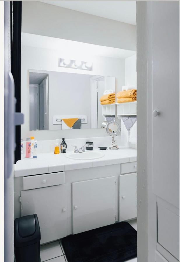 Enticing 1Br Apartment In The Heart Of The Heights Houston Eksteriør bilde