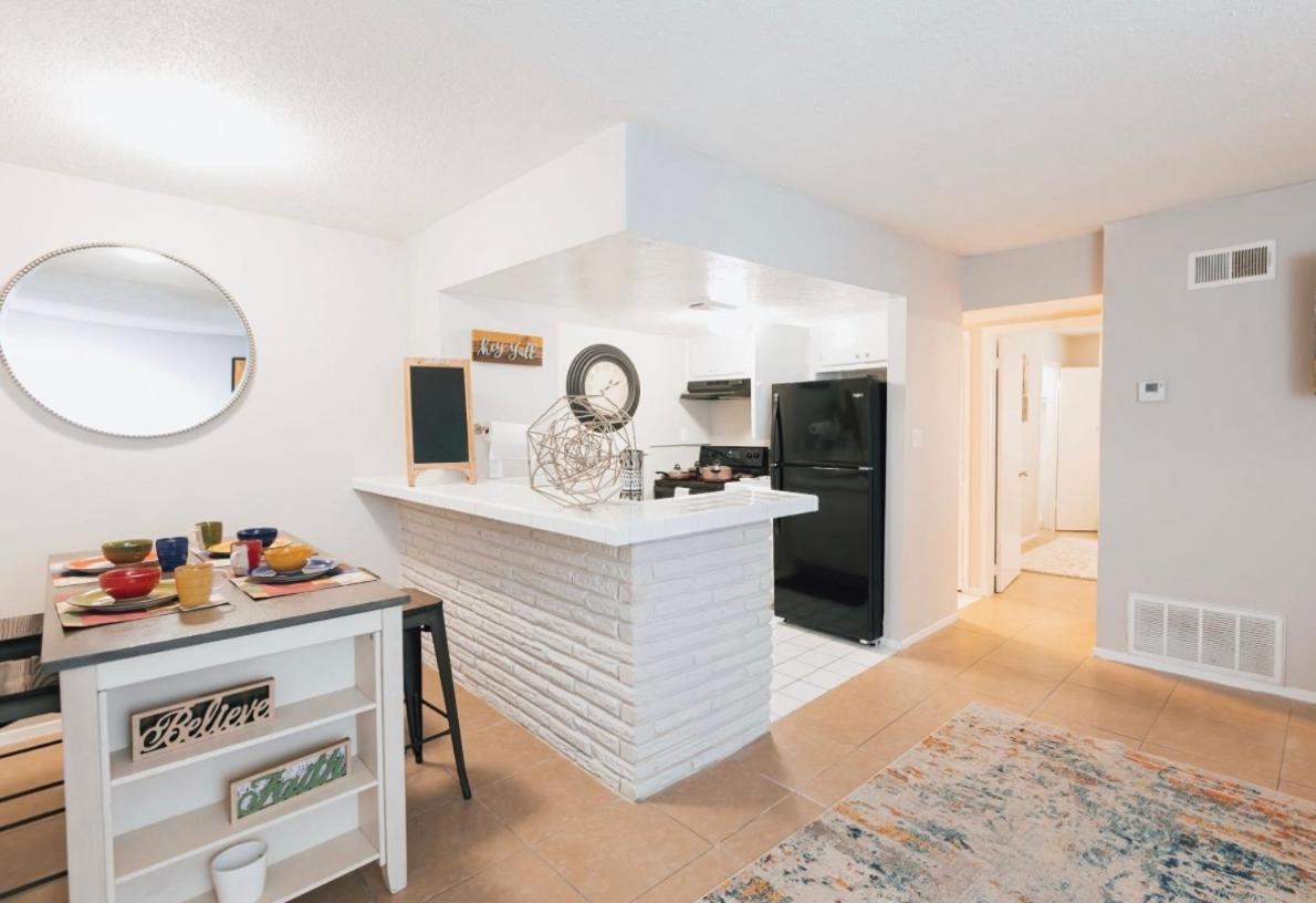 Enticing 1Br Apartment In The Heart Of The Heights Houston Eksteriør bilde